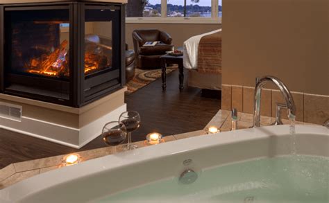 romantic jacuzzi suites in michigan|romantic rooms with jacuzzi.